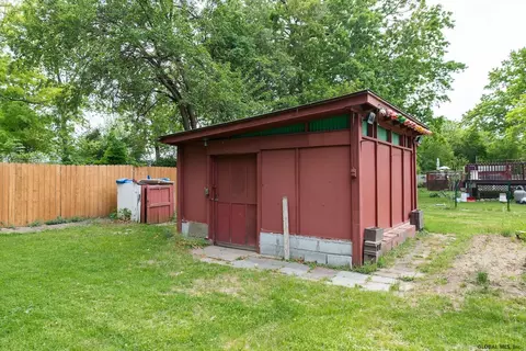 47 Macarthur Dr, Scotia, NY 12302 photo 4