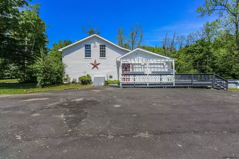 785 Midline Rd, Amsterdam, NY 12010 photo 3