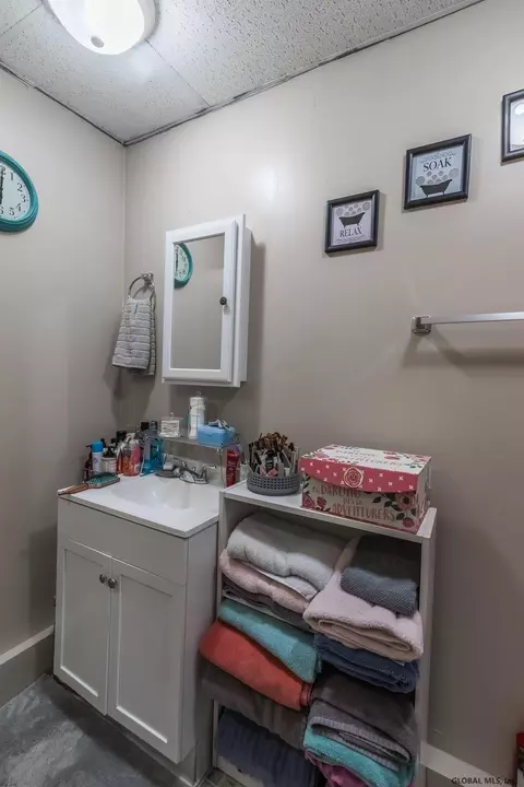 785 Midline Rd, Amsterdam, NY 12010 photo 55