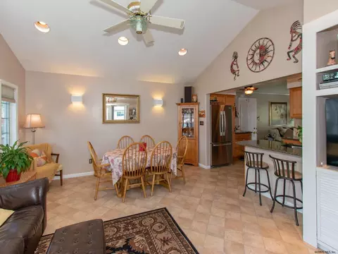 2576 Putnam St, Schenectady, NY 12304 photo 21
