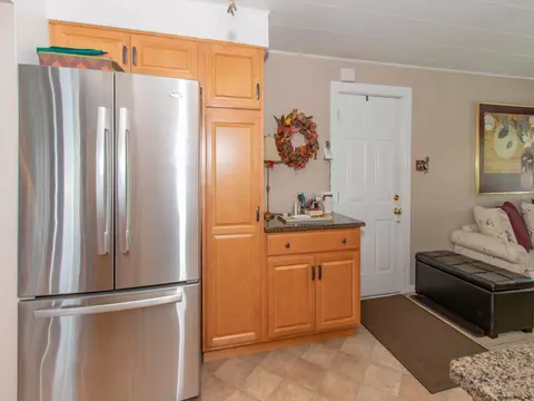 2576 Putnam St, Schenectady, NY 12304 photo 14