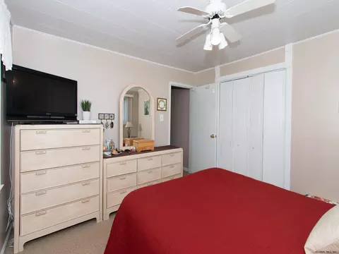 2576 Putnam St, Schenectady, NY 12304 photo 25