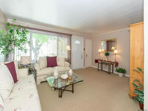 2576 Putnam St, Schenectady, NY 12304 photo 4