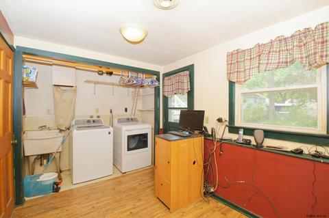 133 Birch La, Schenectady, NY 12302 photo 49