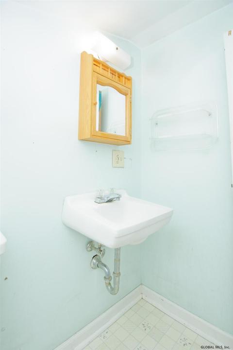 133 Birch La, Schenectady, NY 12302 photo 45