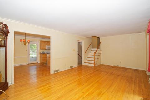 133 Birch La, Schenectady, NY 12302 photo 15