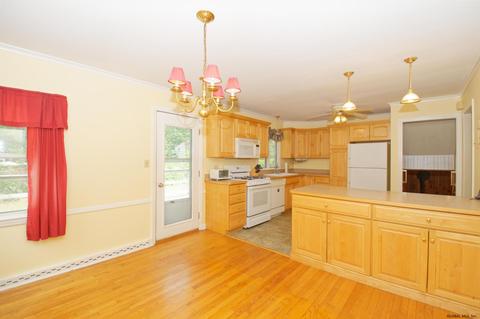 133 Birch La, Schenectady, NY 12302 photo 18