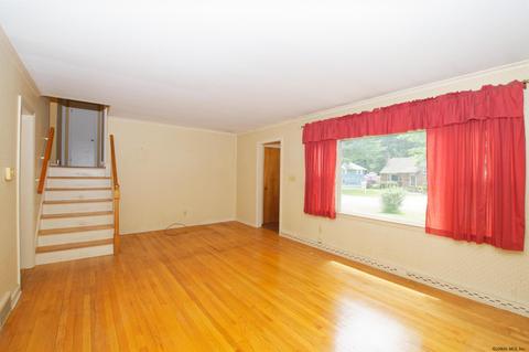 133 Birch La, Schenectady, NY 12302 photo 14