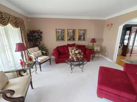 85 Hasgate Dr, Delmar, NY 12054 photo 3