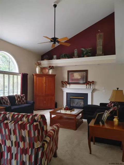 85 Hasgate Dr, Delmar, NY 12054 photo 6