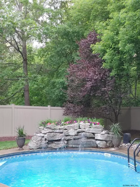85 Hasgate Dr, Delmar, NY 12054 photo 24