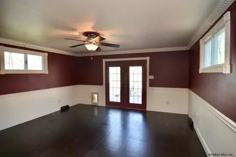 87 Elliott Ave, Schenectady, NY 12304 photo 11