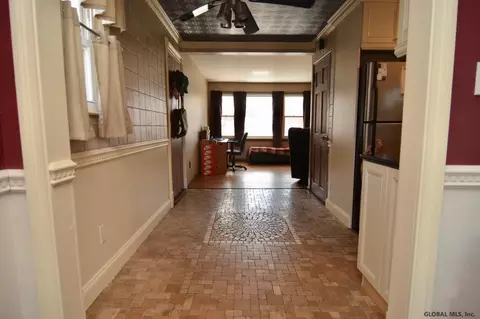 87 Elliott Ave, Schenectady, NY 12304 photo 10