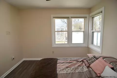 87 Elliott Ave, Schenectady, NY 12304 photo 21