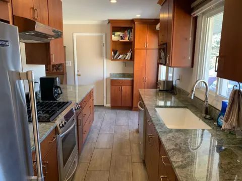 535 Dawson Rd, Delmar, NY 12054 photo 4