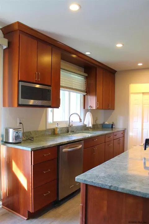 535 Dawson Rd, Delmar, NY 12054 photo 6