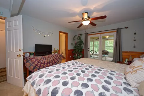 6 Brinker Cir, Glenmont, NY 12077 photo 23