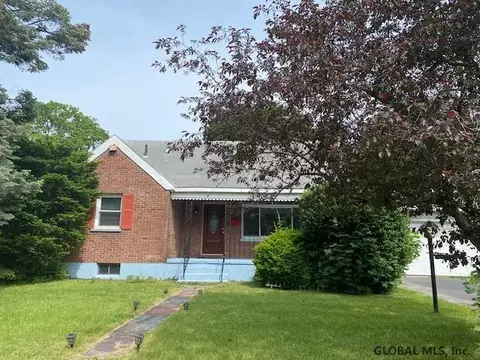 403 Robinson St, Schenectady, NY 12304 photo 2