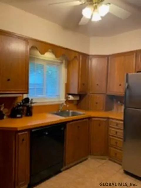 403 Robinson St, Schenectady, NY 12304 photo 29