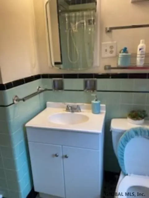 403 Robinson St, Schenectady, NY 12304 photo 35