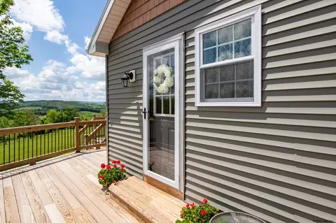 148 Jersey Ln, Cobleskill, NY 12043 photo 4