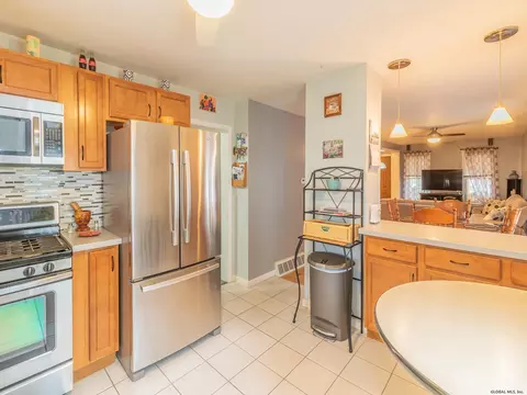 714 Draper Ave, Schenectady, NY 12306 photo 15