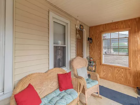 714 Draper Ave, Schenectady, NY 12306 photo 4