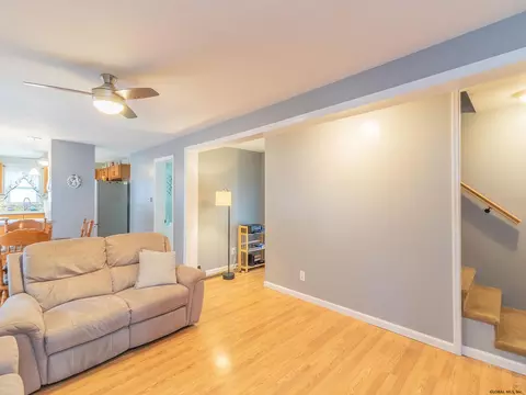 714 Draper Ave, Schenectady, NY 12306 photo 10