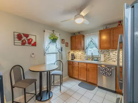 714 Draper Ave, Schenectady, NY 12306 photo 16