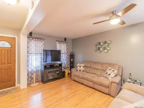 714 Draper Ave, Schenectady, NY 12306 photo 7