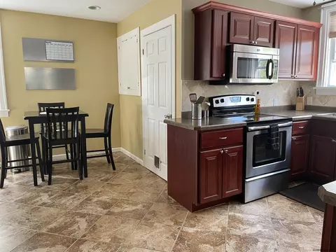873 Wright Ave, Schenectady, NY 12309 photo 11