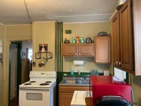 799 Eastern Ave, Schenectady, NY 12308 photo 3