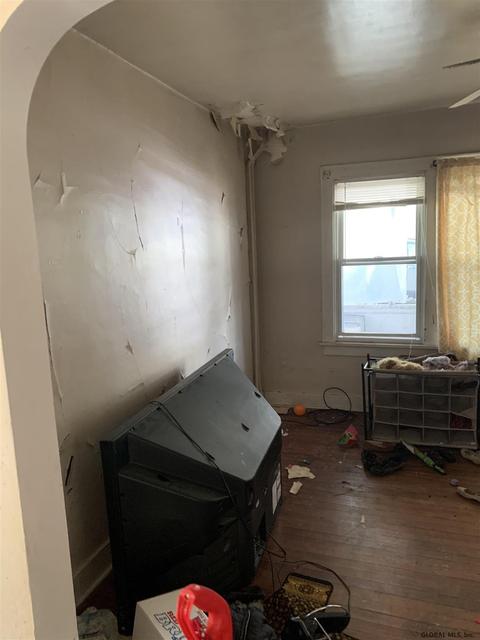 656 Sunset St, Schenectady, NY 12303 photo 8