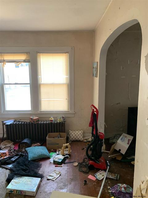 656 Sunset St, Schenectady, NY 12303 photo 6