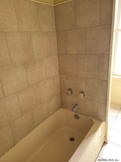 812 State St, Schenectady, NY 12307 photo 7