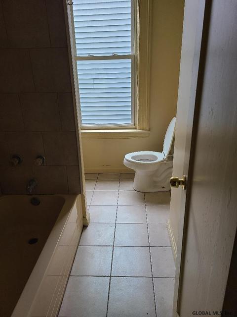 812 State St, Schenectady, NY 12307 photo 6