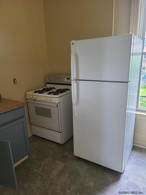 812 State St, Schenectady, NY 12307 photo 13