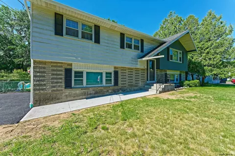 3108 E Old State Rd, Schenectady, NY 12303 photo 5