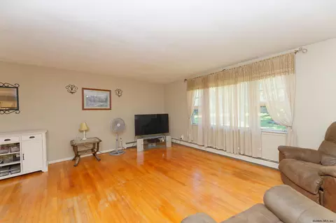 3108 E Old State Rd, Schenectady, NY 12303 photo 8