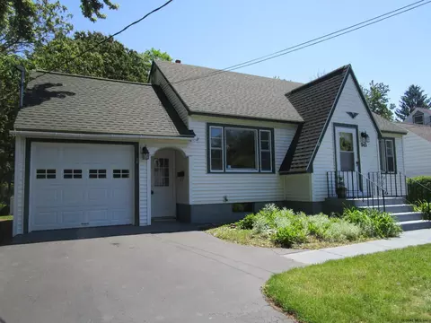 343 E Campbell Rd, Schenectady, NY 12303 photo 3
