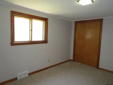 343 E Campbell Rd, Schenectady, NY 12303 photo 28