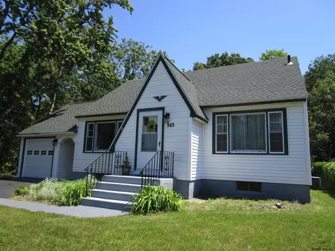 343 E Campbell Rd, Schenectady, NY 12303 photo 2