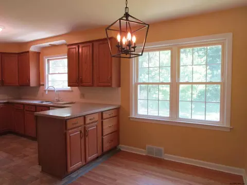 343 E Campbell Rd, Schenectady, NY 12303 photo 10