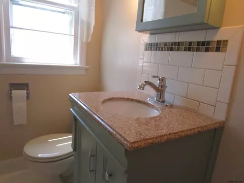 343 E Campbell Rd, Schenectady, NY 12303 photo 18