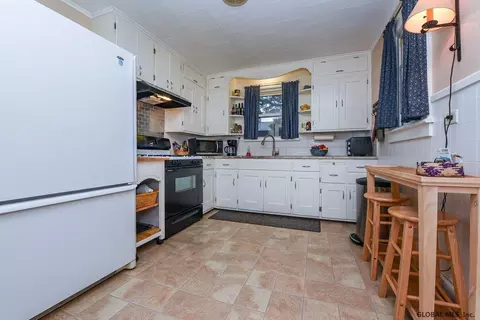 1821 Nott St, Schenectady, NY 12309 photo 12