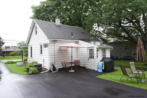 1821 Nott St, Schenectady, NY 12309 photo 4