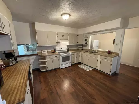 9 Beech St, Corinth, NY 12822 photo 13