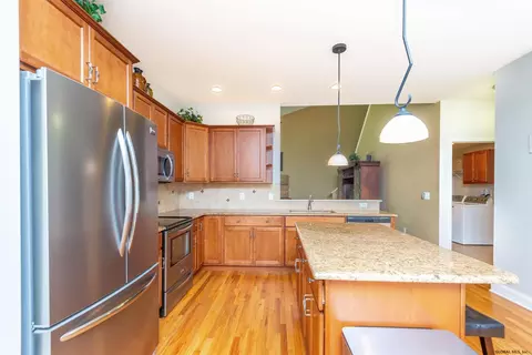 40 Chester Dr, Waterford, NY 12188 photo 10