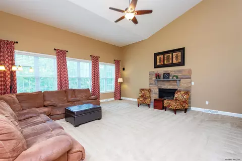 40 Chester Dr, Waterford, NY 12188 photo 15