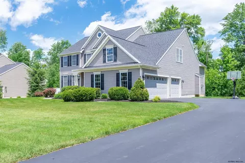 40 Chester Dr, Waterford, NY 12188 photo 3